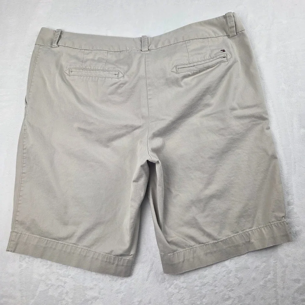 Tommy Hilfiger Chino Shorts Women's Size 12 Tan Beige Cotton Twill Classic